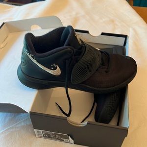 Nike Kyrie Flytrap III